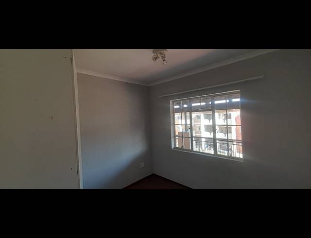 2 BEDROOM SECTIONAL TITLE FOR SALE IN COMET